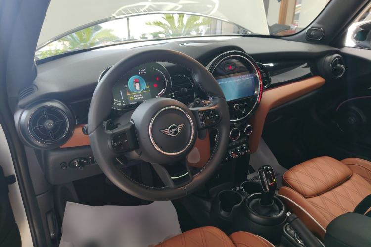 Used MINI MINI 2023 Updated 2.0T COOPER S Artist