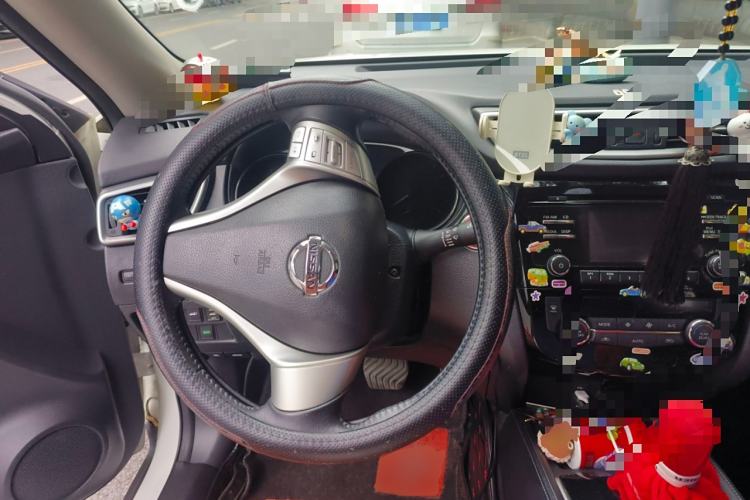 Used Nissan X-Trail 2016 2.5L CVT Sport Edition 4WD Steering Wheel