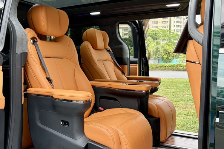 Used Geely Galaxy LEVC L380 2025 805 km Flagship Version All-Wheel Drive Interior 3