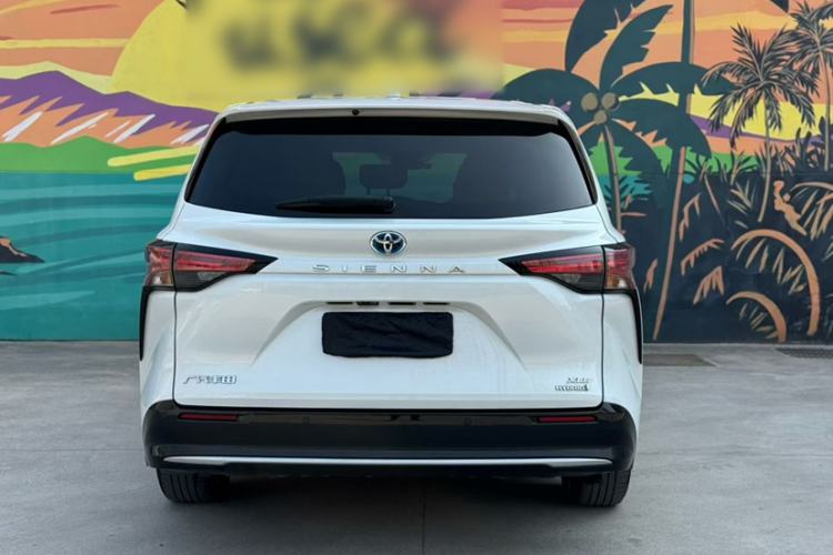 Used Toyota SIENNA 2023 2.5L Hybrid Luxury Edition Exterior 6