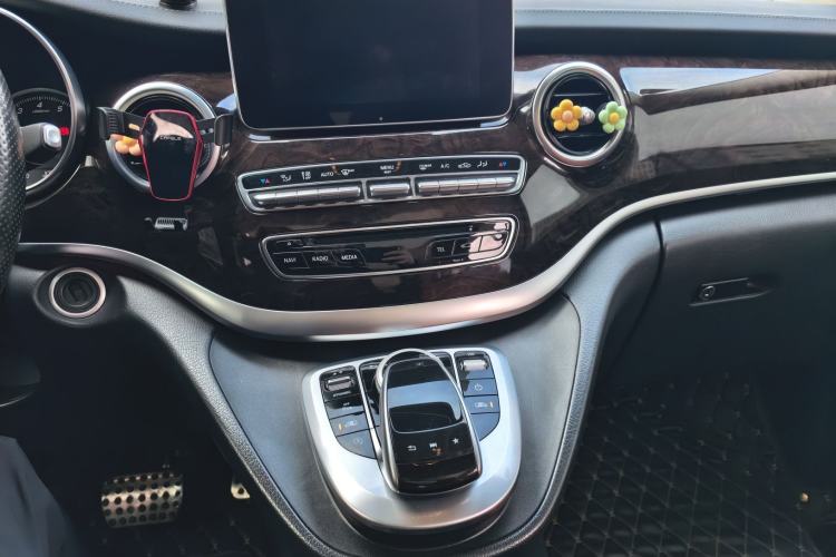 Used Mercedes-Benz V-Class 2018 V 260 L Prestige Extended Version China V Audio And AC Panel