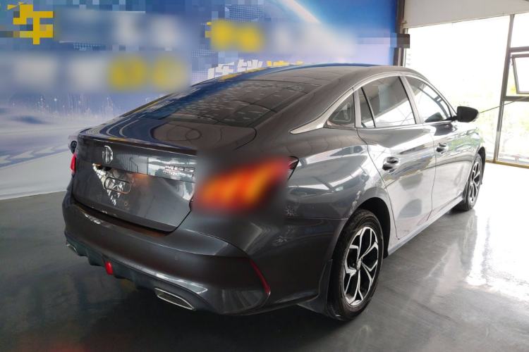 Used MG 5 2022 180 DVVT CVT Youth Luxury Edition
