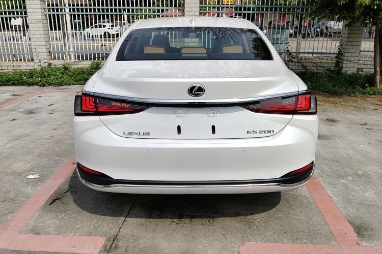 Used Lexus ES 2024 200 Premium Edition
