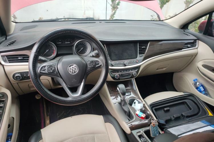 Used Buick Verano 2019 Sedan 15S Automatic Leading Model Center Console