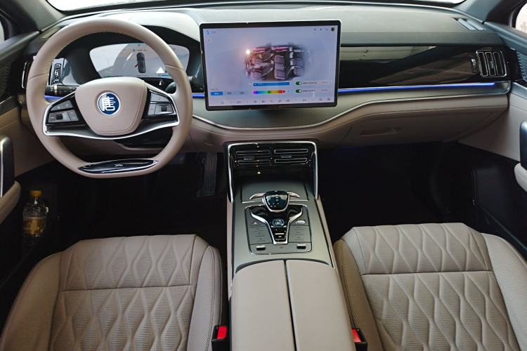 Used BYD Tang New Energy 2024 DM-i Glory Edition 112KM Prestige Model
