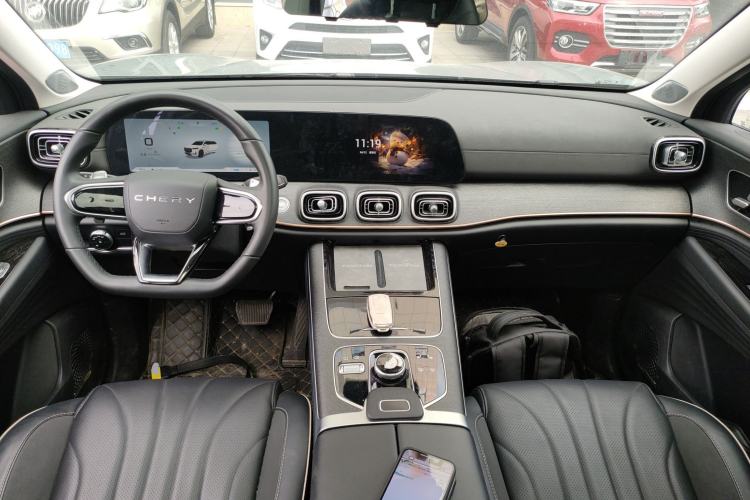 Used Chery Tiggo 9 2023 2.0T Dual-Clutch Two-Wheel Drive Leading Edition 5 Seats Center Console