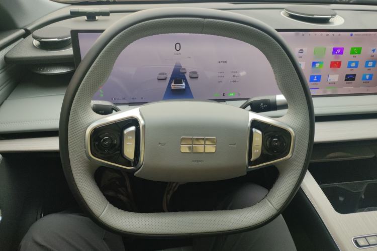 Used Geely Galaxy E8 2024 550 km Range Rear-Wheel-Drive PRO
