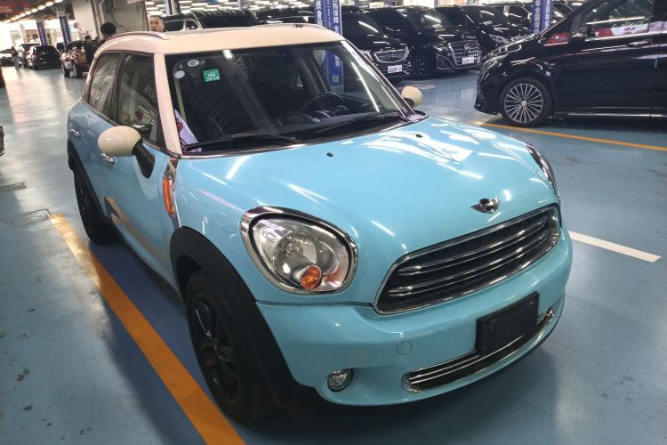 Used MINI Countryman 2014 1.6L COOPER Fun Front Right 45 Deg