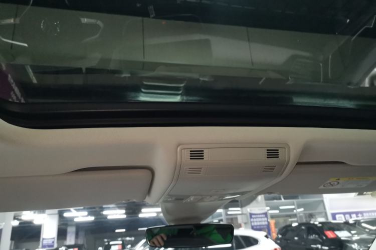 Used Volkswagen Tayron 2023 300TSI Two-Wheel-Drive Luxury Plus Advanced Edition Headliner