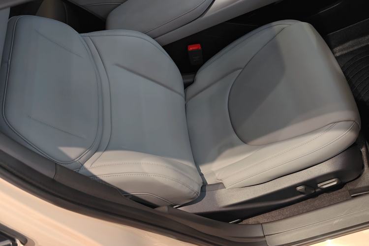 Used XPeng MONA M03 2024 515 Long-Range Right Front Seat