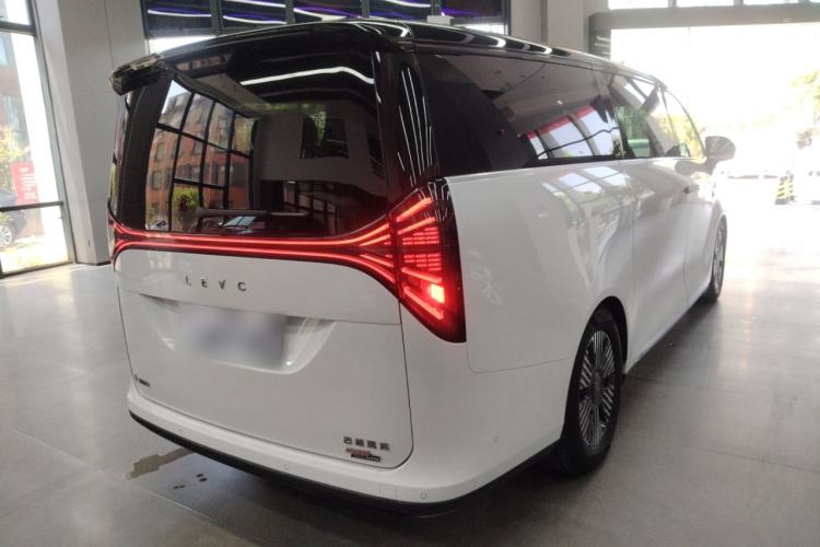 Used Geely Galaxy LEVC L380 2024 140-Degree 6-Seater All-Wheel-Drive Ultra Rear Right 45 Deg