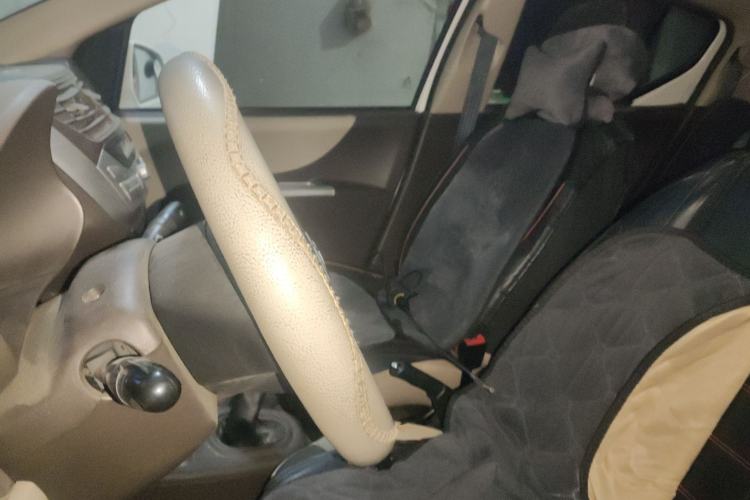 Used Zotye Z100 2013 1.0L Comfort Model