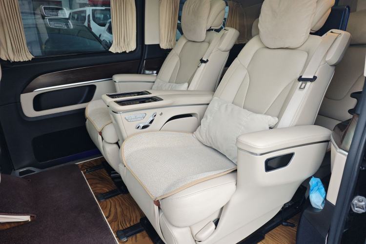 Used Mercedes-Benz V-Class 2021 V 260 Avantgarde Edition
