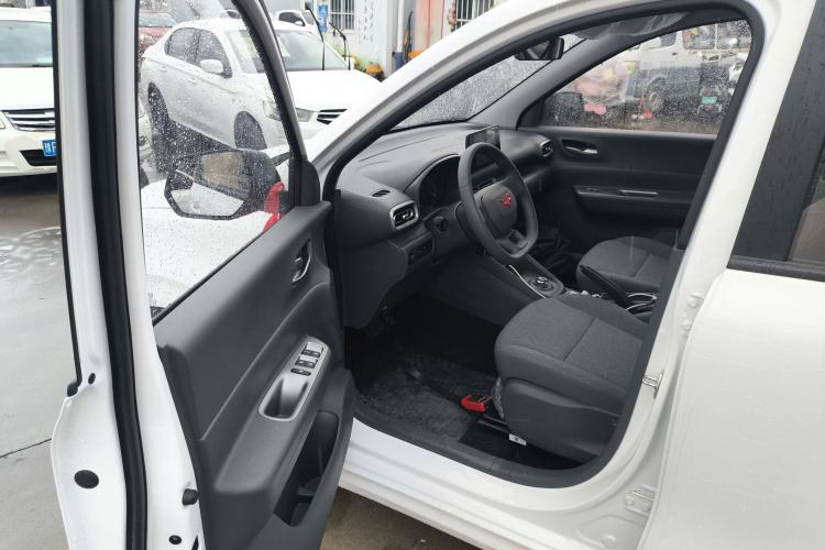 Used Wuling Hongguang New Energy 2025 Extended-Range Hybrid 50KM Comfort Version