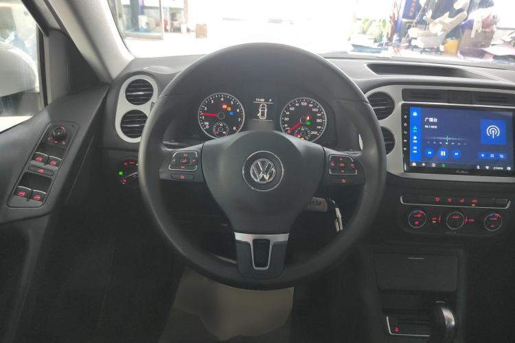 Used Volkswagen Tiguan 2017 300TSI Automatic Two-Wheel Drive Silk Road Comfort Edition Steering Wheel