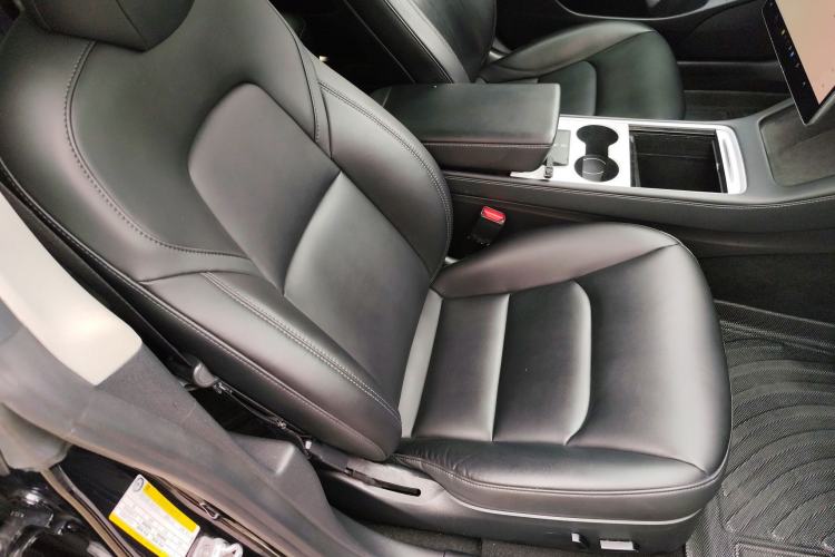 Used Tesla Model 3 2022 Rear-Wheel-Drive Version Right Front Seat