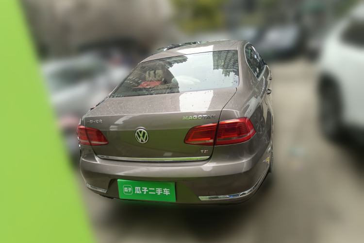 Used Volkswagen Magotan 2012 Revised Version 1.8TSI Leading Edition Rear