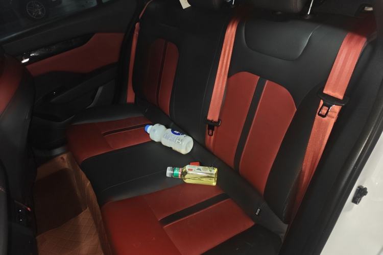 Used Dongfeng Aeolus Yixuan 2022 230T Automatic Adaptive-Beam Knight Edition Interior 4