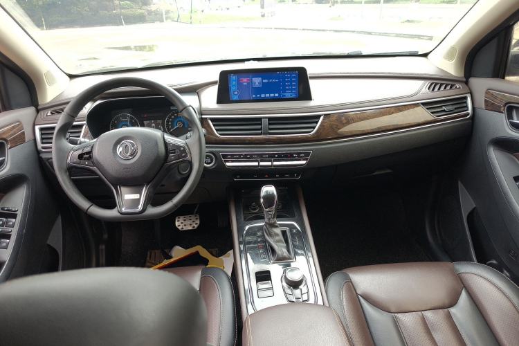 Used Dongfeng Fengon 580 2018 1.5T CVT Luxury Model Center Console