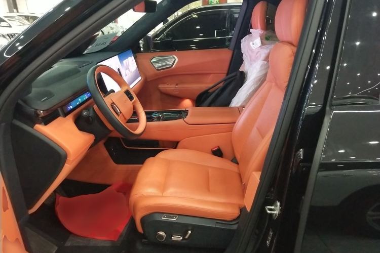 Used Lynk & Co 900 2025 1.5T Ultra
