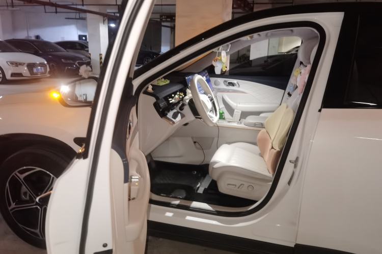 Used NETA L 2024 Extended-Range 310 Flash-Charge Red Edition
