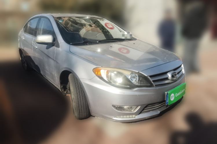 Used Soueast V5 Lingzhi 2014 1.5L Manual Luxury Model Front Right 45 Deg