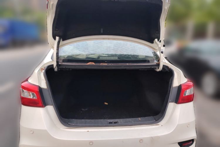 Used Nissan Sylphy 2019 Classic 1.6XE CVT Comfort Edition Trunk