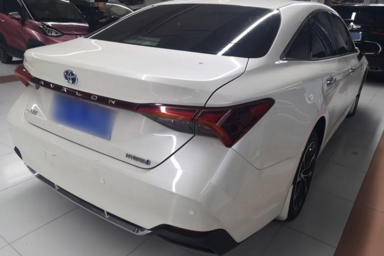 Used Toyota Avalon 2019 Dual-Engine 2.5L Luxury Edition China VI Standard