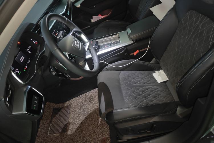 Used Audi A7L 2022 45 TFSI quattro S-line Visionary Crystal Package
