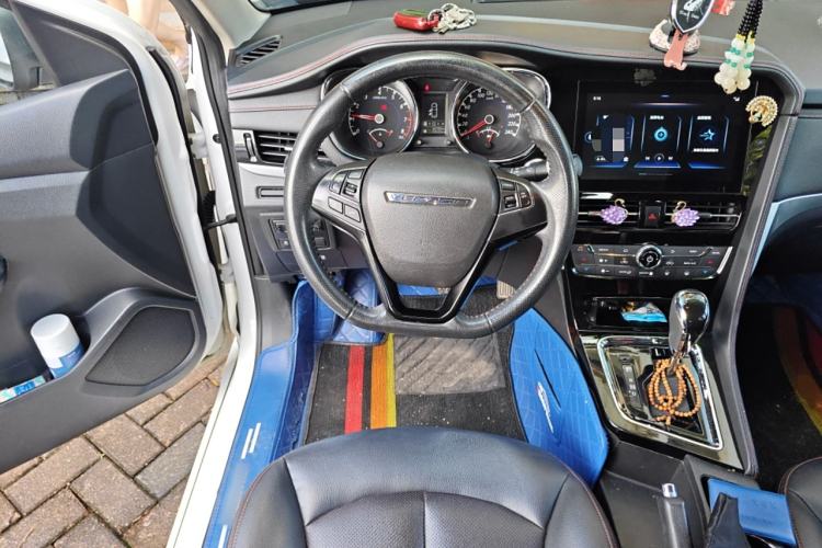 Used Venucia T70 2019 2.0L CVT Enjoy Edition China V Standard
