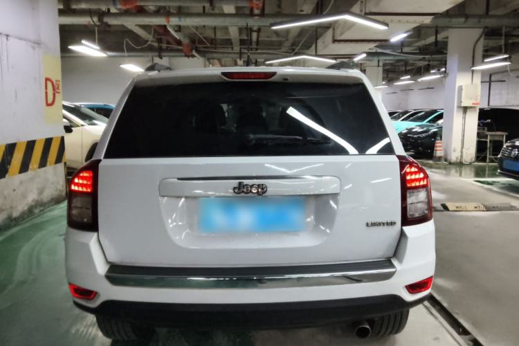 Used Jeep Compass 2014 Revised Version 2.4L Four-Wheel Drive Luxury Edition Rear