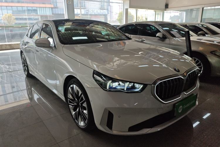 Used BMW 5 Series 2024 530Li Luxury Package Premium Edition
