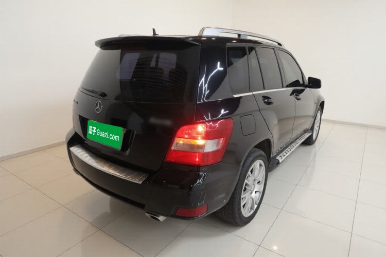 Used Mercedes-Benz GLK-Class 2011 GLK 300 4MATIC Fashion Model Rear Right 45 Deg