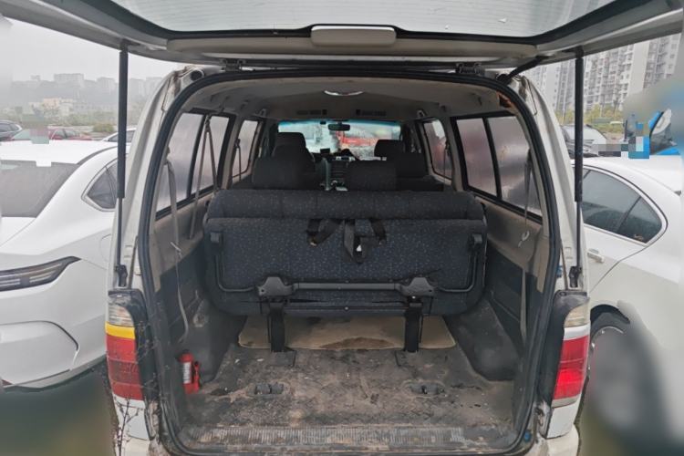 Used Jinbei Hiace 2011 2.0L 5th Generation Power King Classic 4G20D4B
