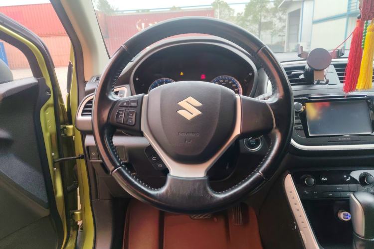 Used Suzuki S-Cross 2014 1.6L CVT Two-Wheel Drive Elite Version