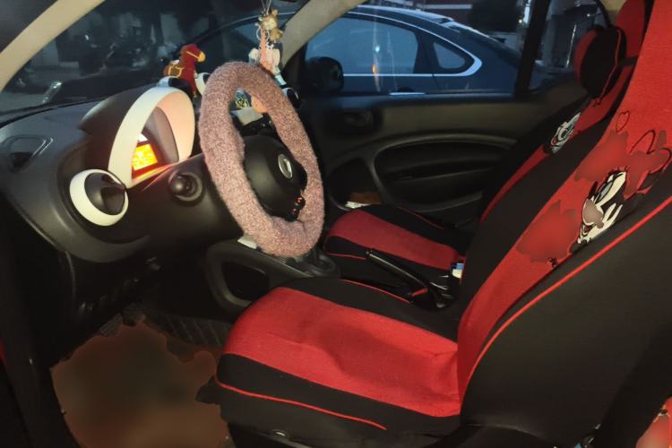 Used smart fortwo 2015 1.0L 52 kW hardtop Dynamic version