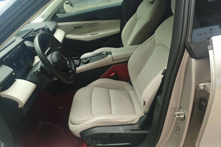 Used Lynk & Co 08 EM-P 2023 245km Ultra-Long Range Halo