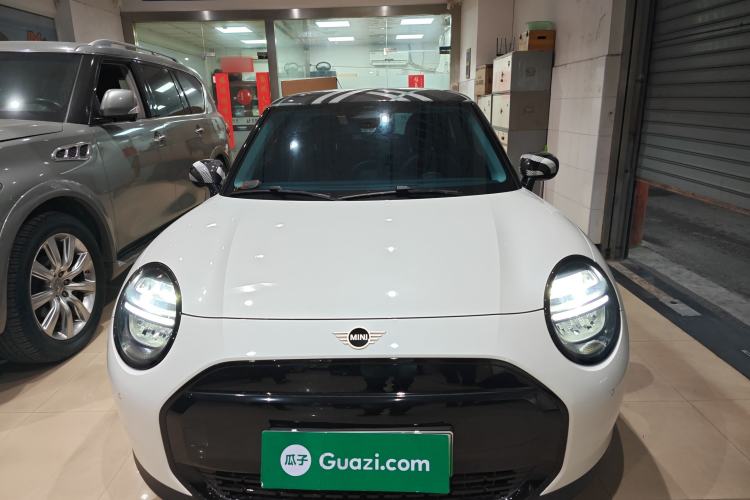 Used MINI Electric MINI COOPER 2025 456km COOPER E Classic Style
