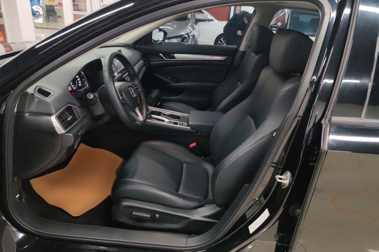 Used Honda Accord 2018 260TURBO Elite Edition China V Left Front Seat