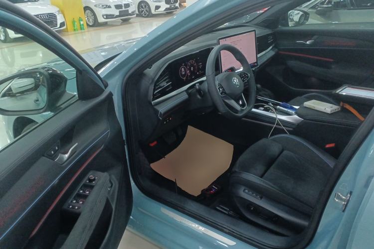 Used Volkswagen Passat 2025 Pro 380TSI Starry Dragon Luxury Edition
