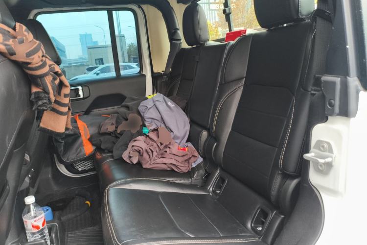 Used Jeep Gladiator 2022 3.6L Pioneer Edition Left Rear Seat