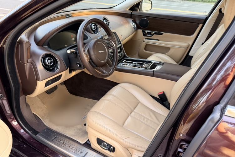 Used Jaguar XJ 2016 XJL 2.0T Two-Wheel-Drive Elegant Business Edition