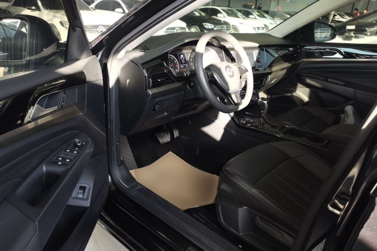 Used Volkswagen Passat 2019 280TSI Business Edition China VI
