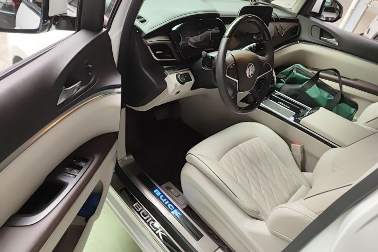 Used Buick GL8 2021 Land Cruiser Executive 652T Premium Model Driver Seat