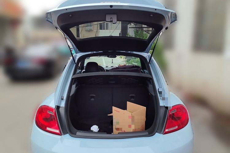 Used Volkswagen Beetle 2015 180TSI model
