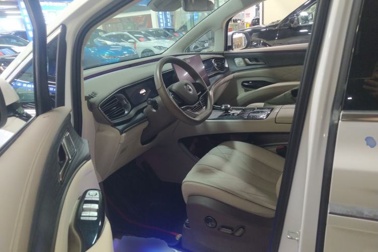 Used Denza D9 2022 DM-i 970 Four-Wheel Drive Flagship Model