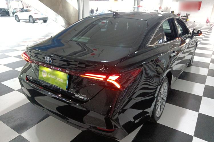 Used Toyota Avalon 2019 Dual-Engine 2.5L XLE Prestige Version China VI Standard