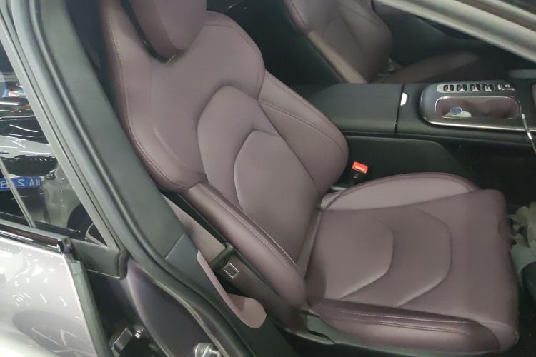 Used Xiaomi Auto SU7 2024 Four-Wheel Drive Ultra-Long Range Advanced Intelligent Driving Max Edition