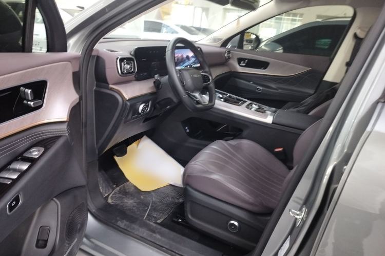 Used Chery Tiggo 9 C-DM 2025 1.5T 106KM Ultra-Comfort Edition 5 Seats Lithium-NMC
