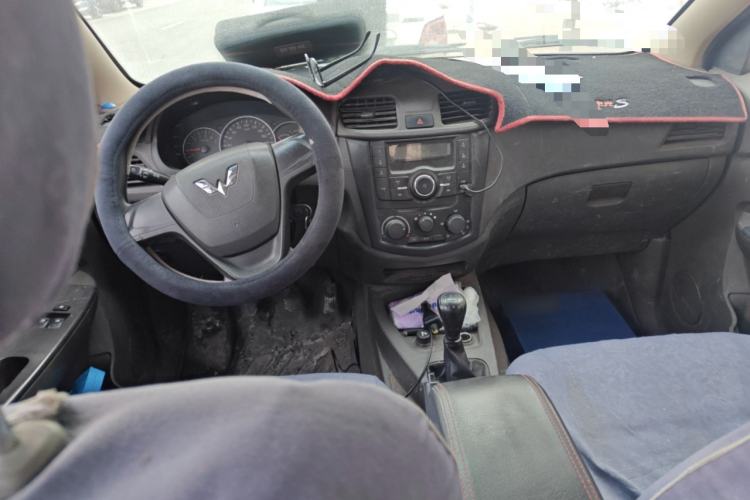 Used Wuling Hongguang 2015 1.2L S Base Model China V Standard